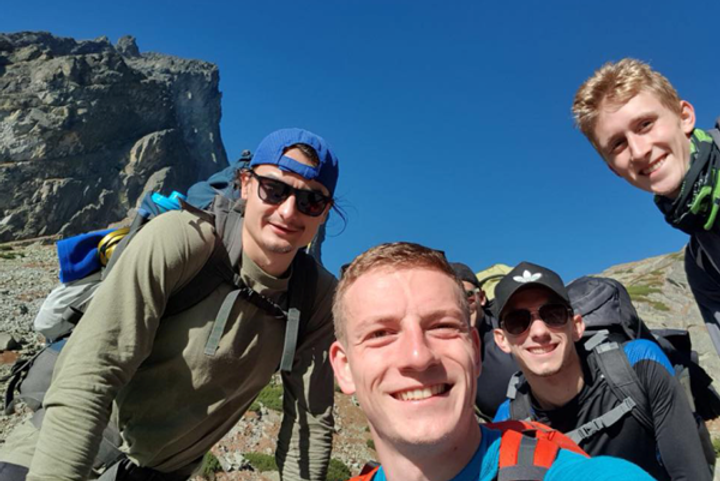 Volko v Tatrách nastúpal 4554 m. Strávil aj noc pri sviečkach
